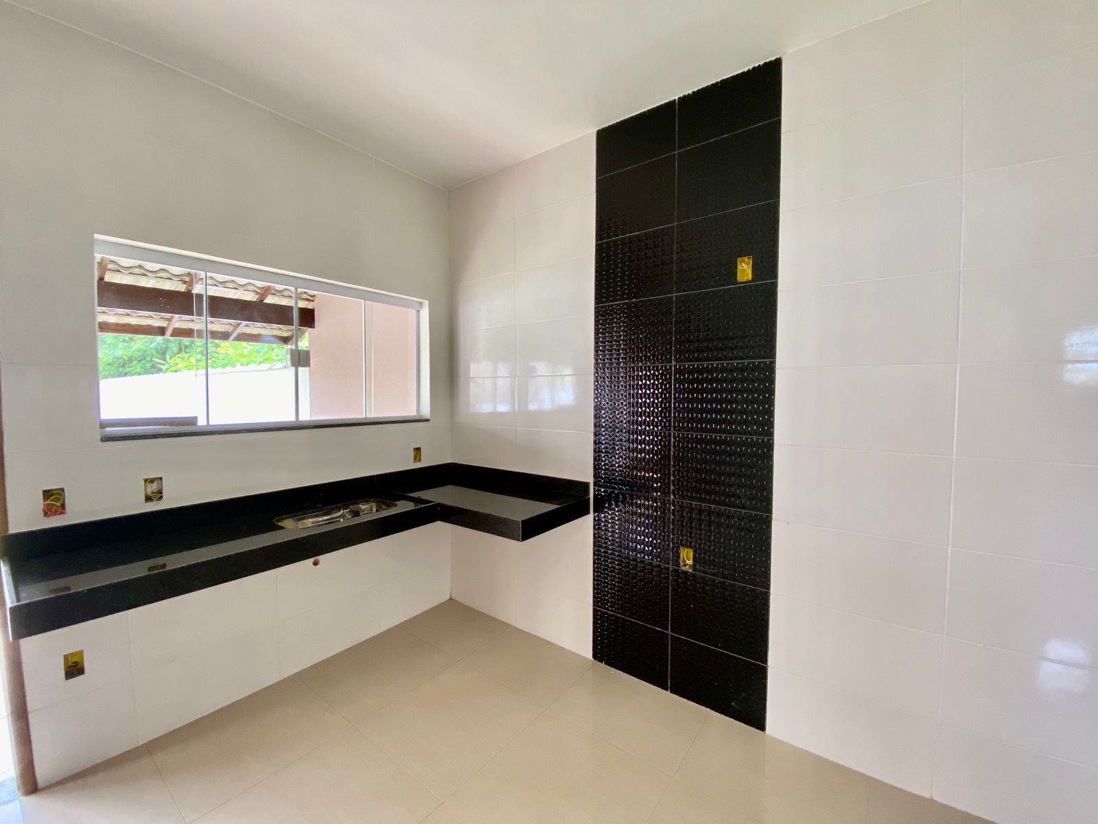 Casa à venda com 2 quartos, 75m² - Foto 13