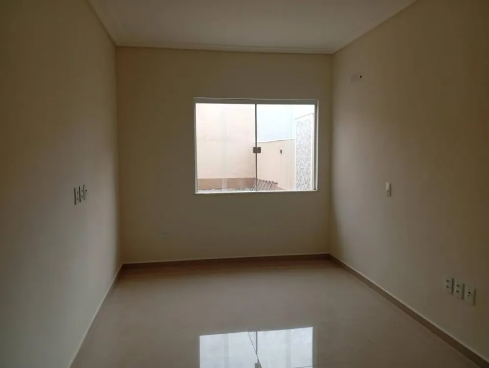 Casa, 3 quartos, 240 m² - Foto 1