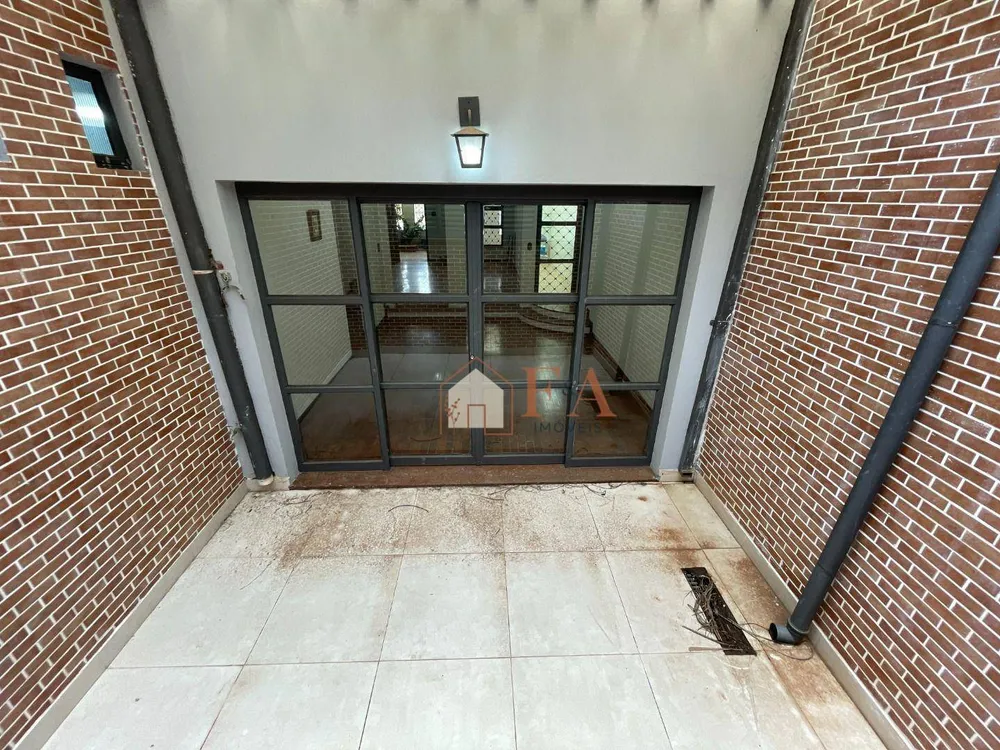 Casa, 4 quartos, 302 m² - Foto 3