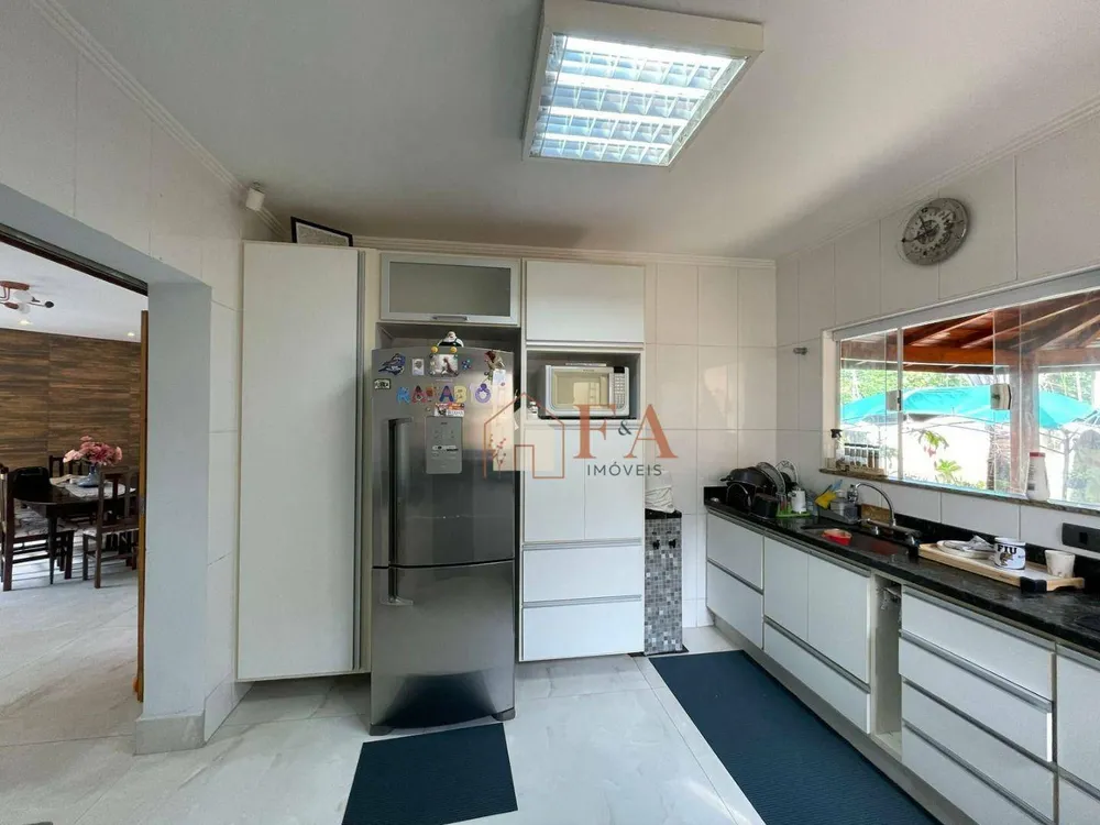 Casa, 3 quartos, 143 m² - Foto 1