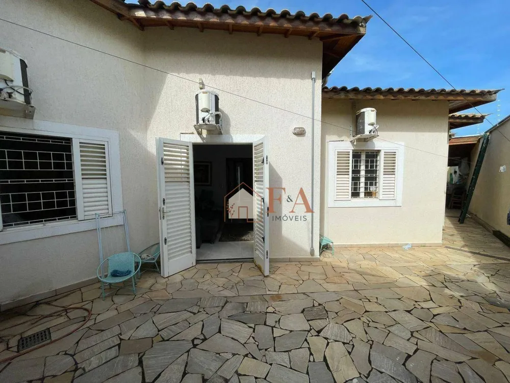 Casa, 3 quartos, 143 m² - Foto 2