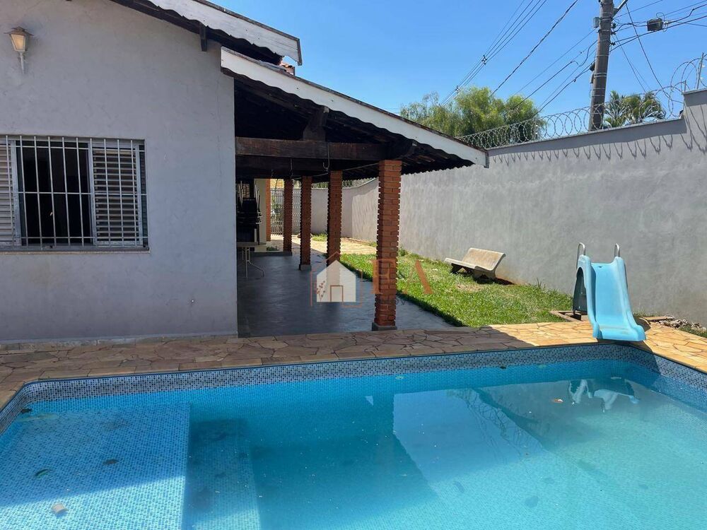 Casa à venda com 3 quartos, 237m² - Foto 12