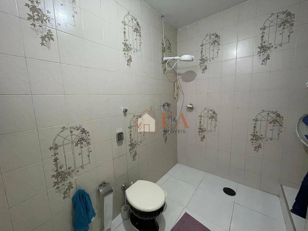 Casa à venda com 3 quartos, 237m² - Foto 8
