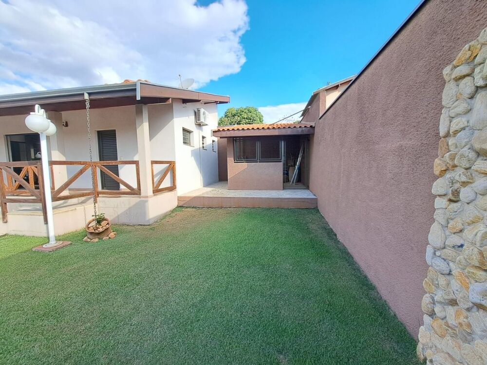 Casa de Condomínio à venda com 3 quartos, 294m² - Foto 3