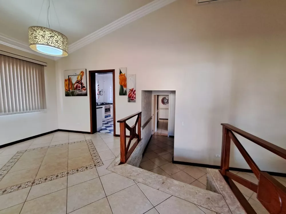 Casa de Condomínio à venda com 3 quartos, 294m² - Foto 2