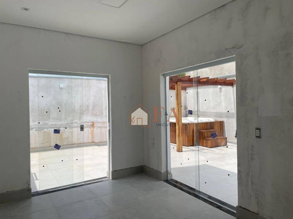 Casa de Condomínio à venda com 3 quartos, 202M2 - Foto 1