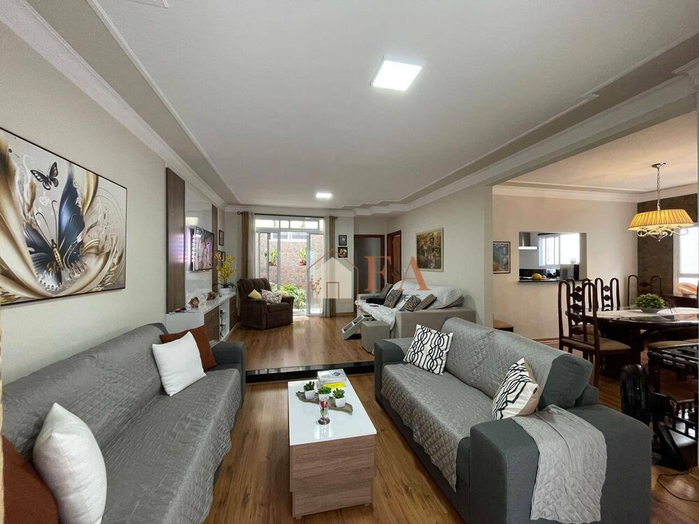 Casa, 3 quartos, 163 m² - Foto 1