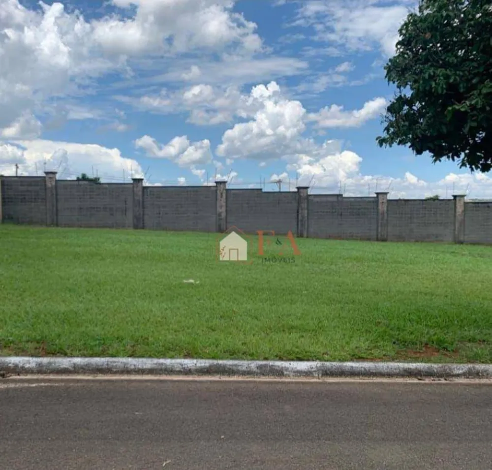 Loteamento e Condomínio, 300 m² - Foto 1