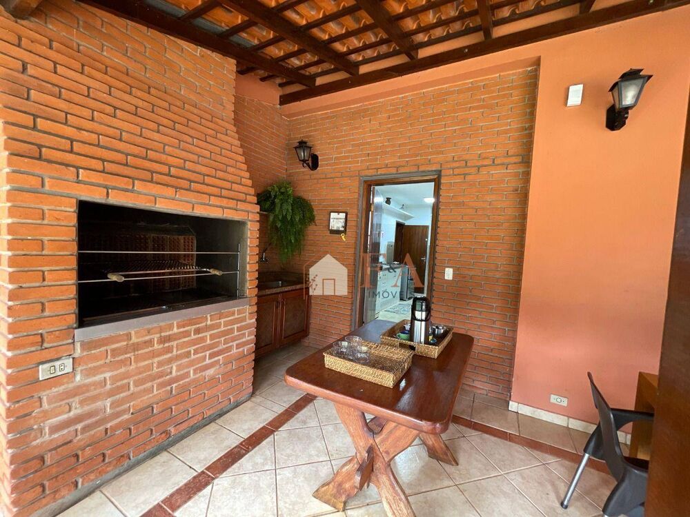 Casa à venda com 4 quartos, 162m² - Foto 3