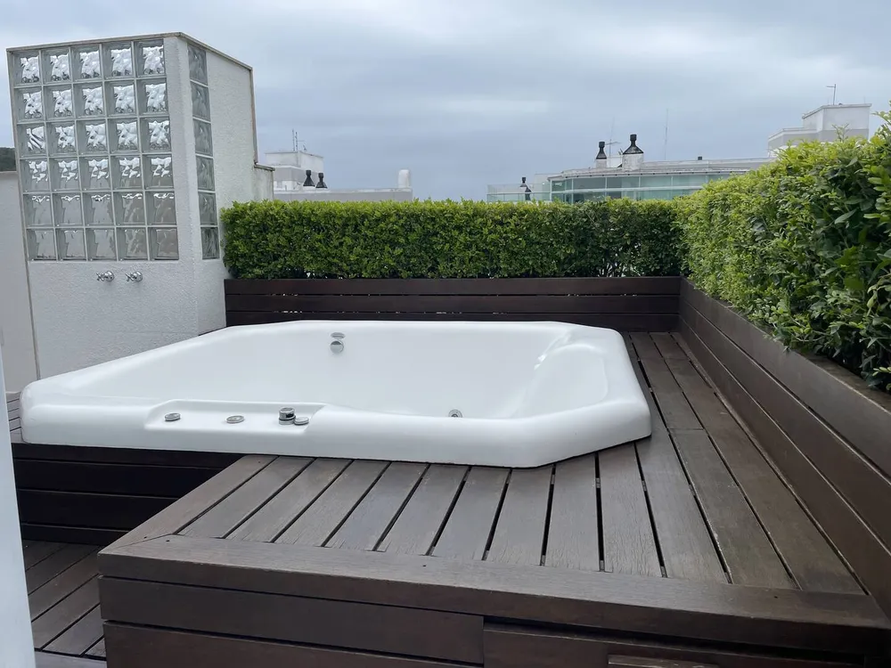 Apartamento, 3 quartos, 250 m² - Foto 1