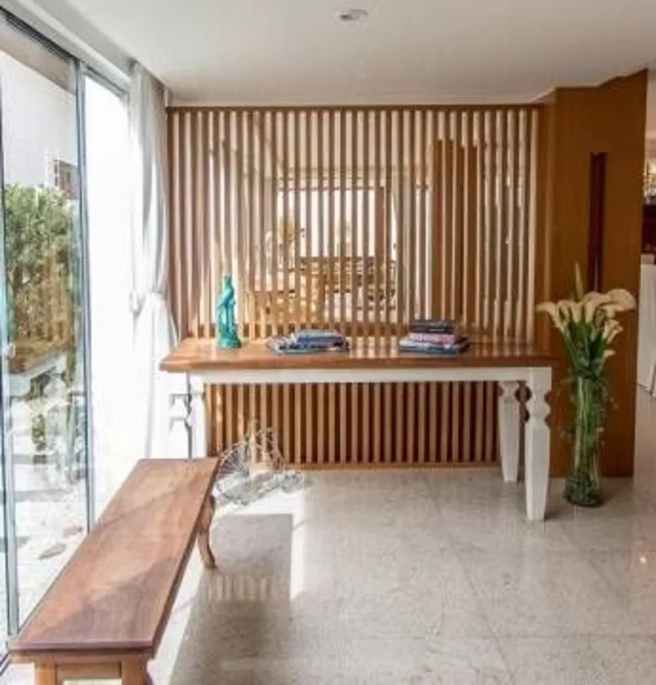 Casa, 5 quartos, 323 m² - Foto 1