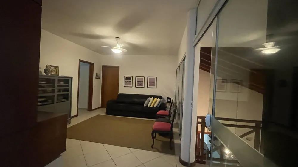 Casa, 6 quartos, 232 m² - Foto 3