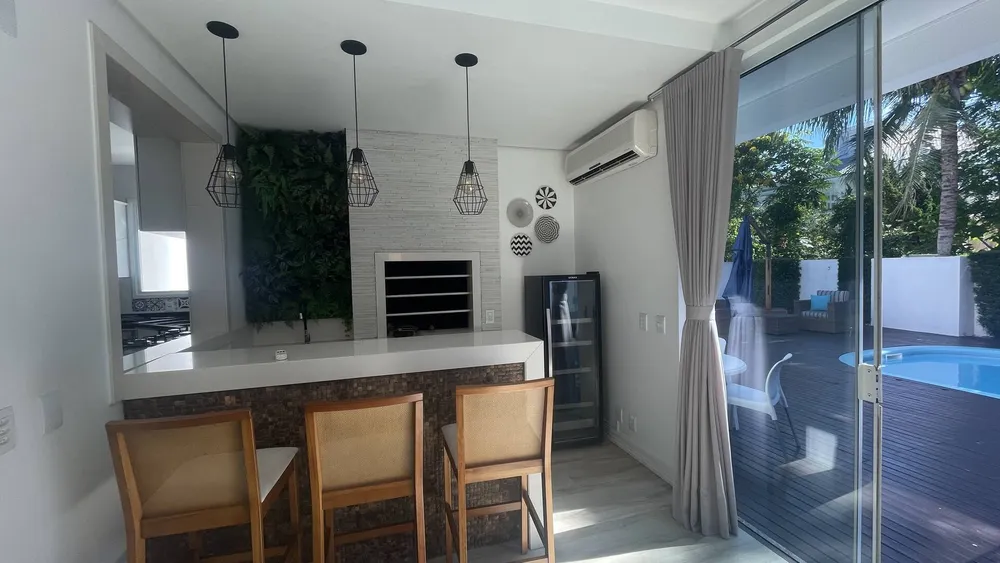 Casa, 4 quartos, 320 m² - Foto 1