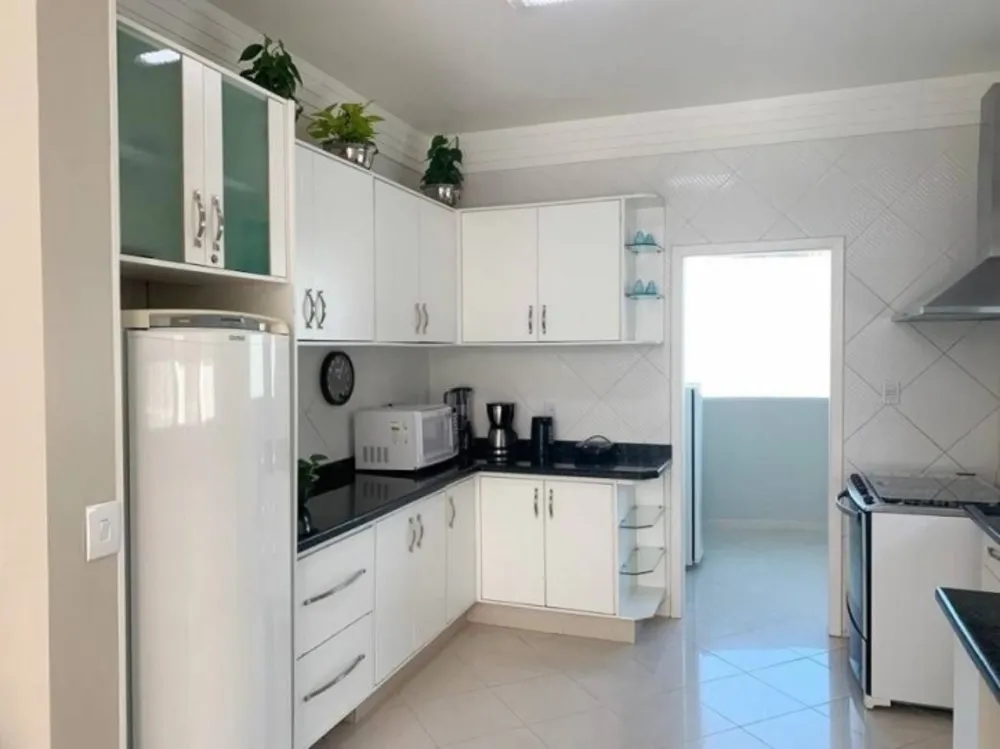 Casa, 6 quartos, 323 m² - Foto 3