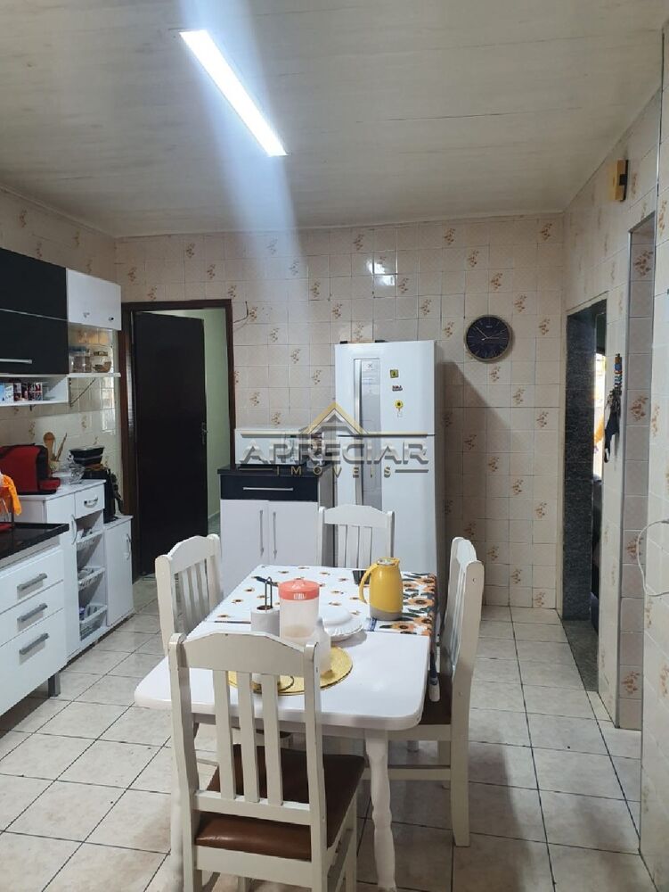 Casa, 2 quartos, 200 m² - Foto 2
