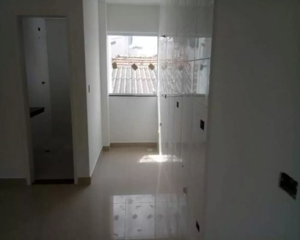 Apartamento à venda com 2 quartos, 42m² - Foto 2