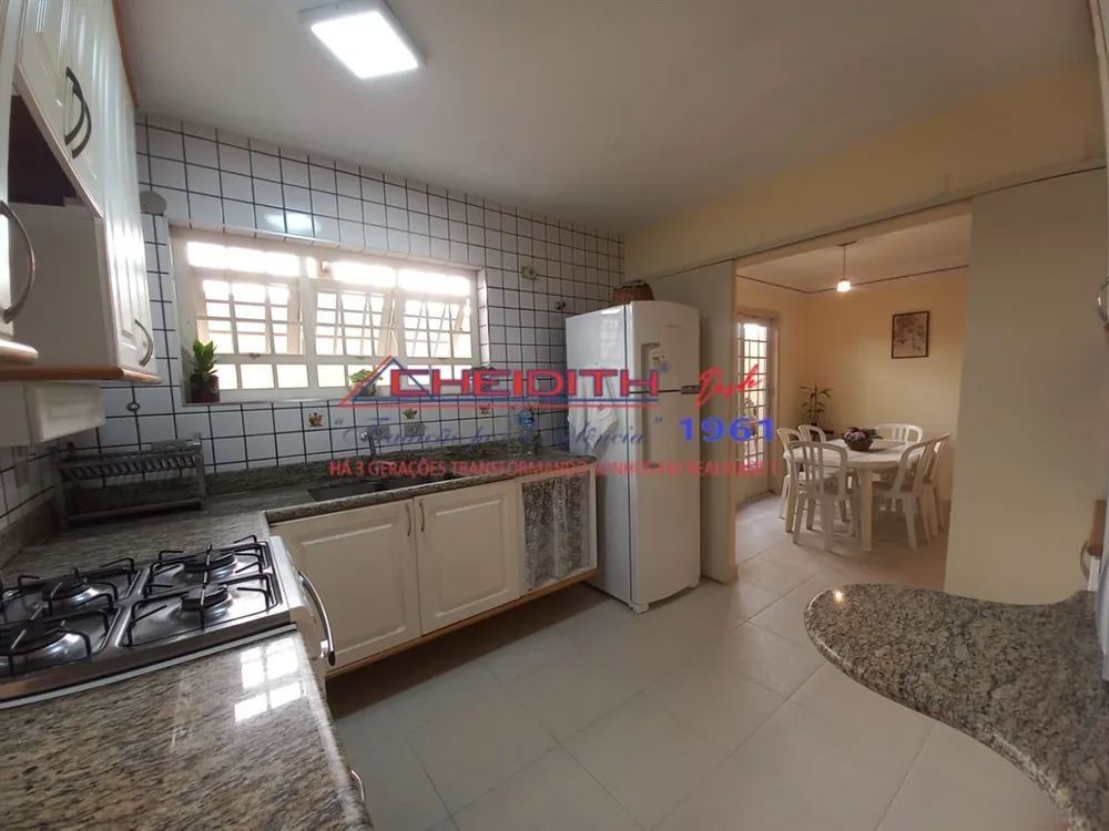 Sobrado, 3 quartos, 222 m² - Foto 1
