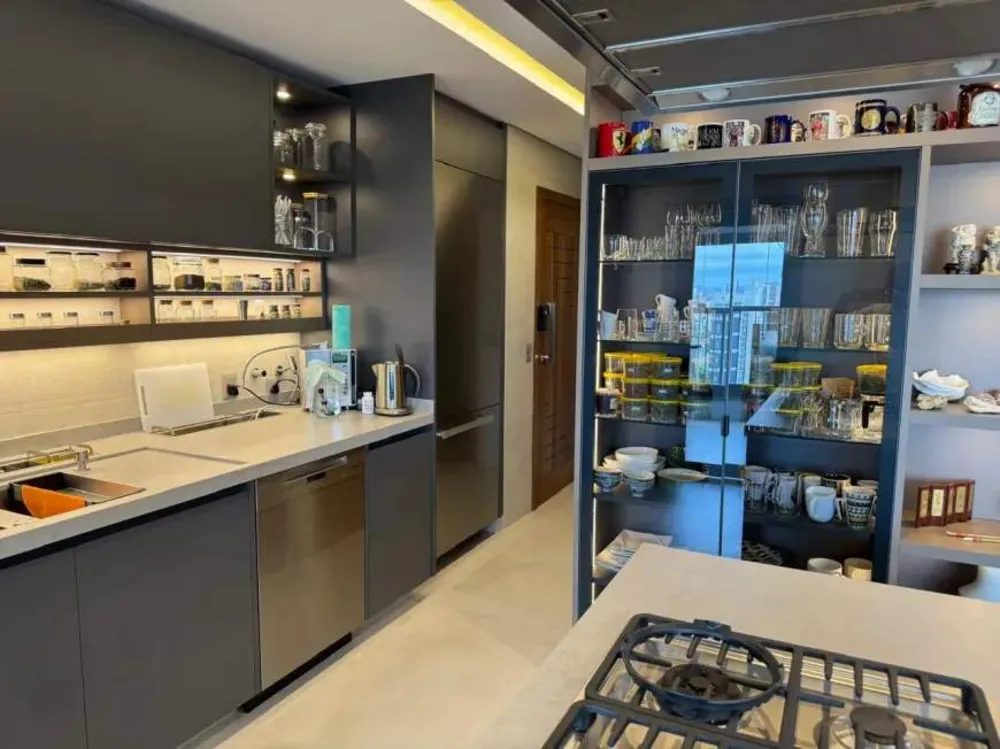Apartamento, 3 quartos, 163 m² - Foto 1