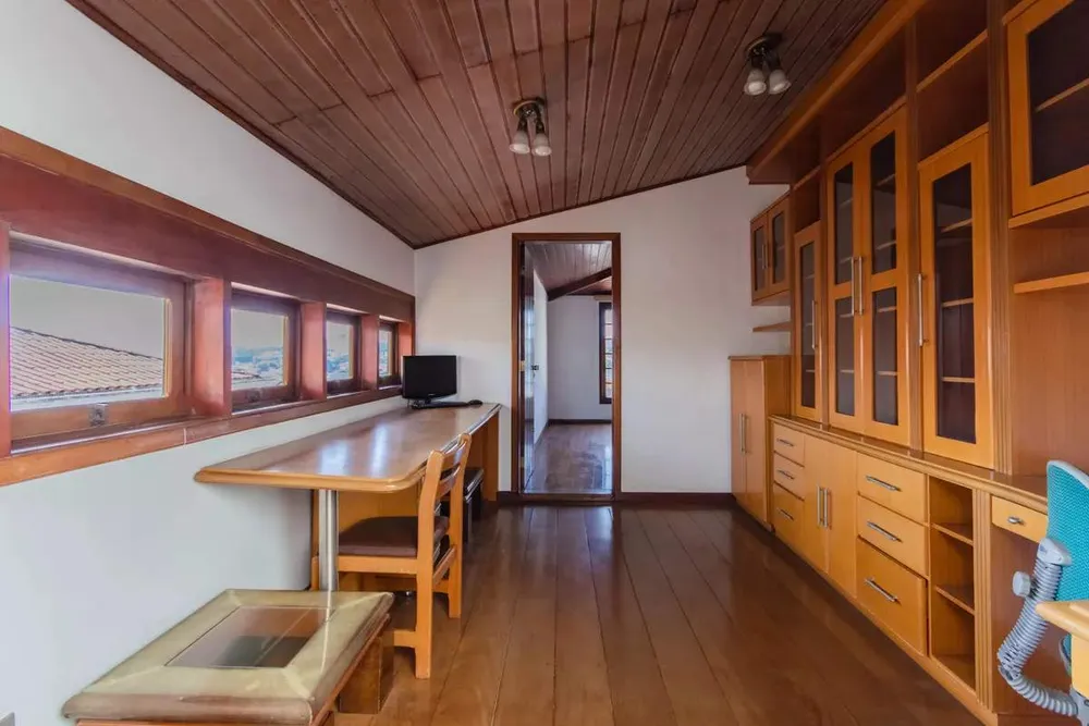 Sobrado, 4 quartos, 350 m² - Foto 1