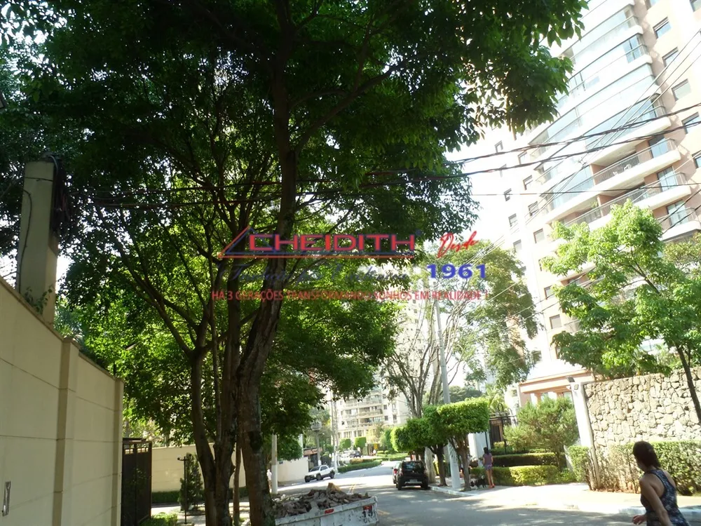 Apartamento, 3 quartos, 216 m² - Foto 1