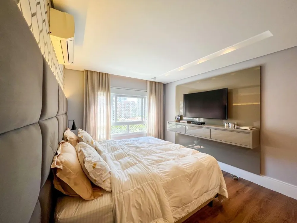Apartamento, 3 quartos, 271 m² - Foto 2