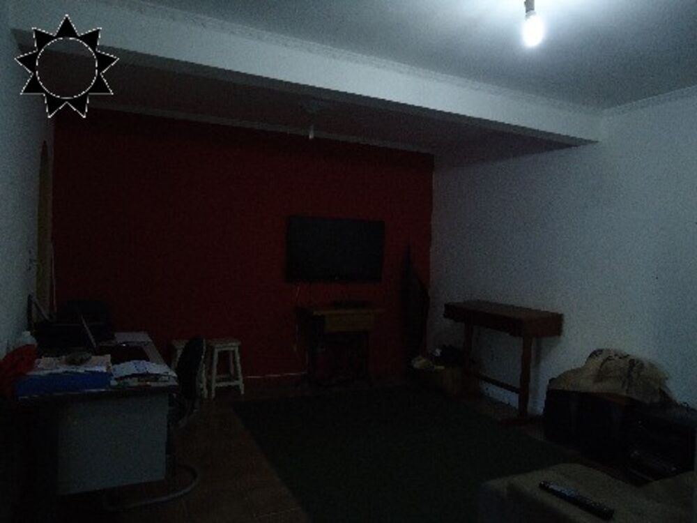 Casa à venda com 3 quartos, 300m² - Foto 1