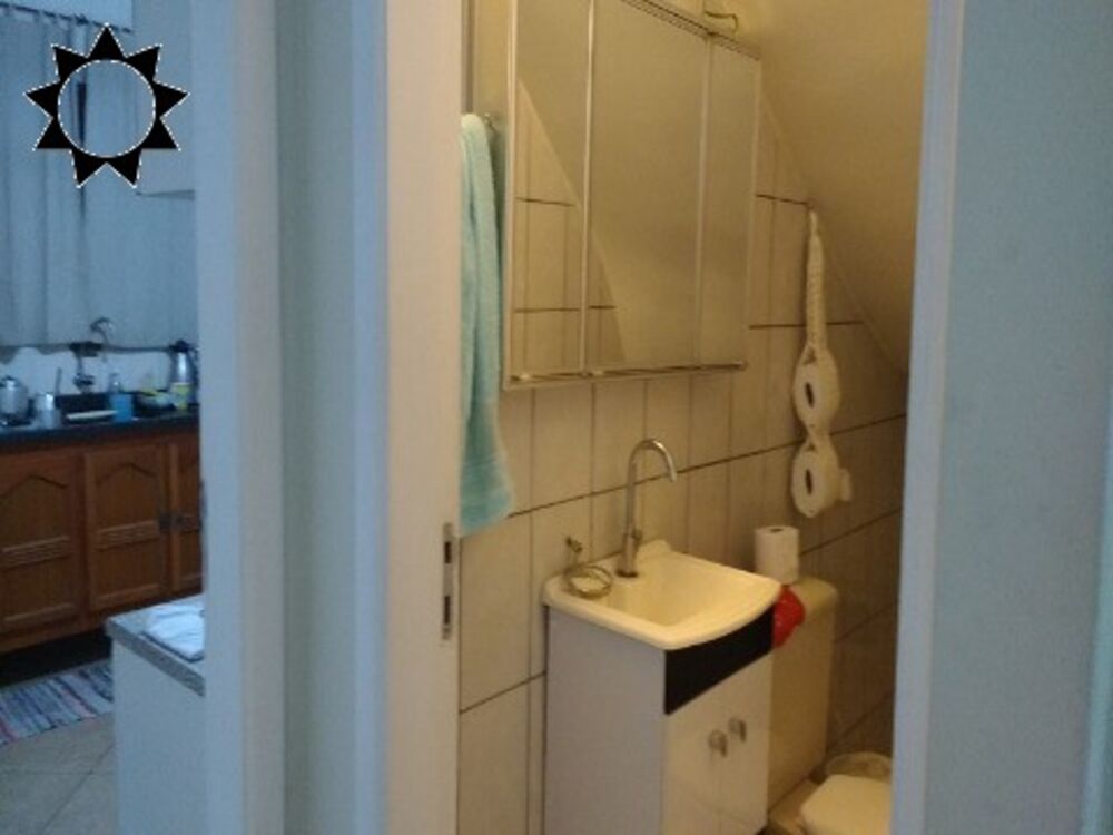 Casa à venda com 3 quartos, 229m² - Foto 2