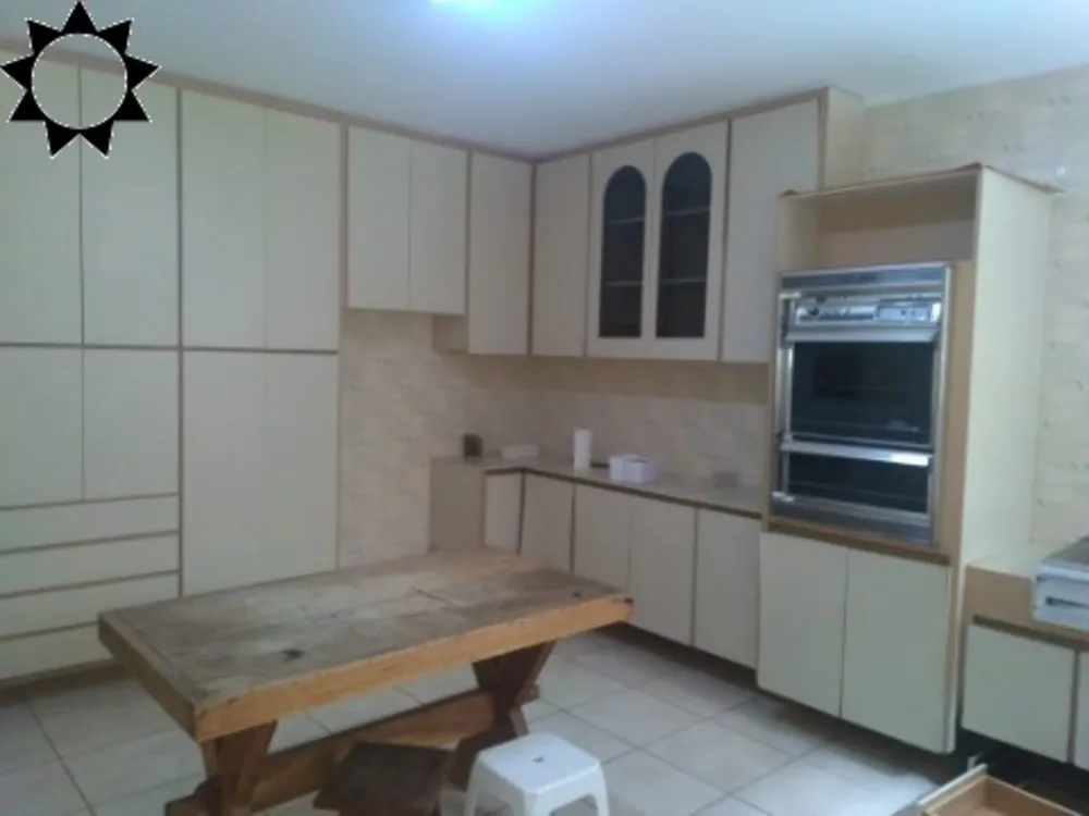 Casa, 4 quartos, 156 m² - Foto 1