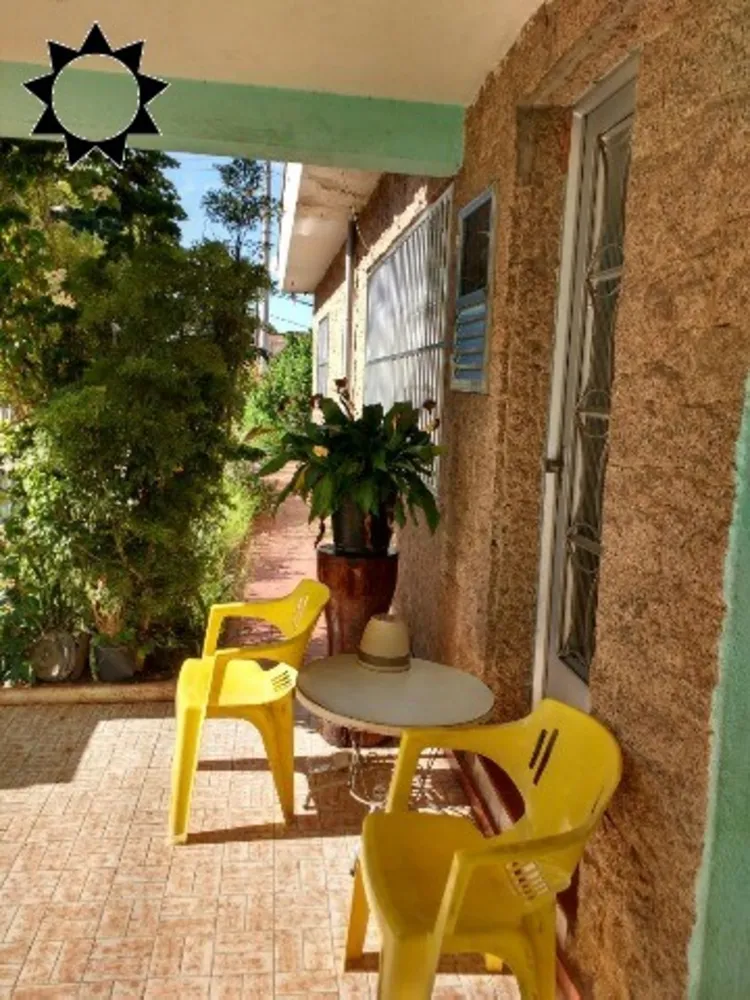 Casa, 2 quartos, 200 m² - Foto 1