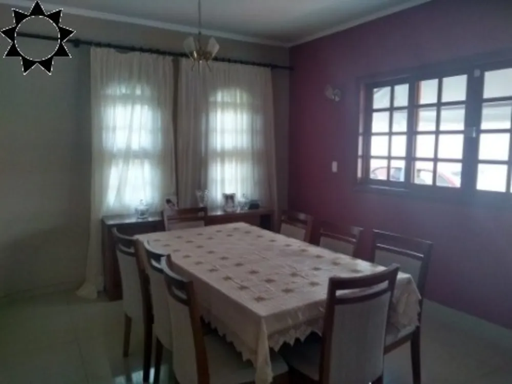Casa, 3 quartos, 240 m² - Foto 2
