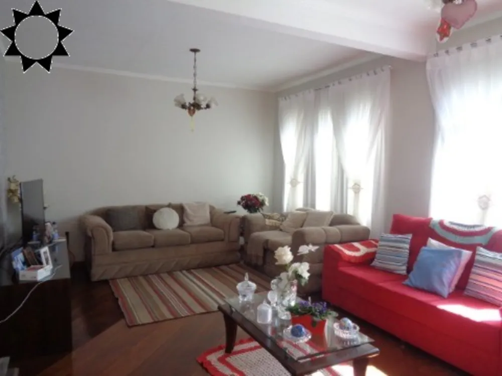 Casa, 4 quartos, 138 m² - Foto 1