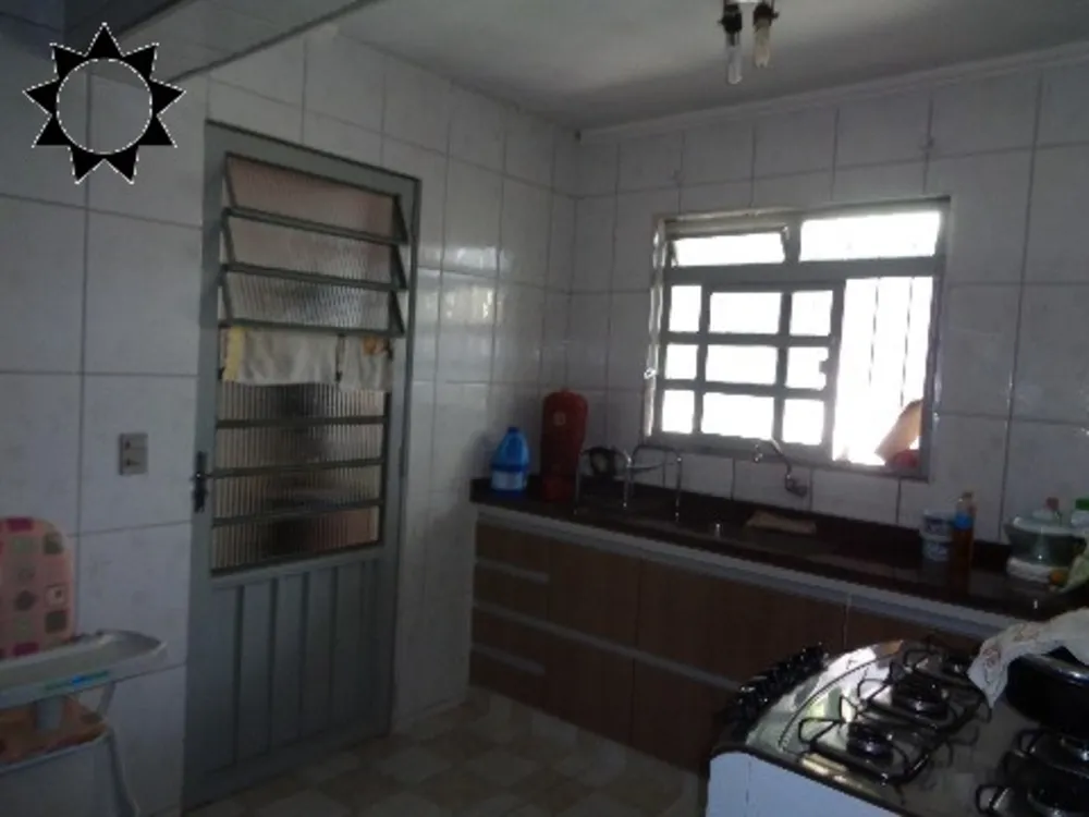 Casa, 3 quartos, 247 m² - Foto 3