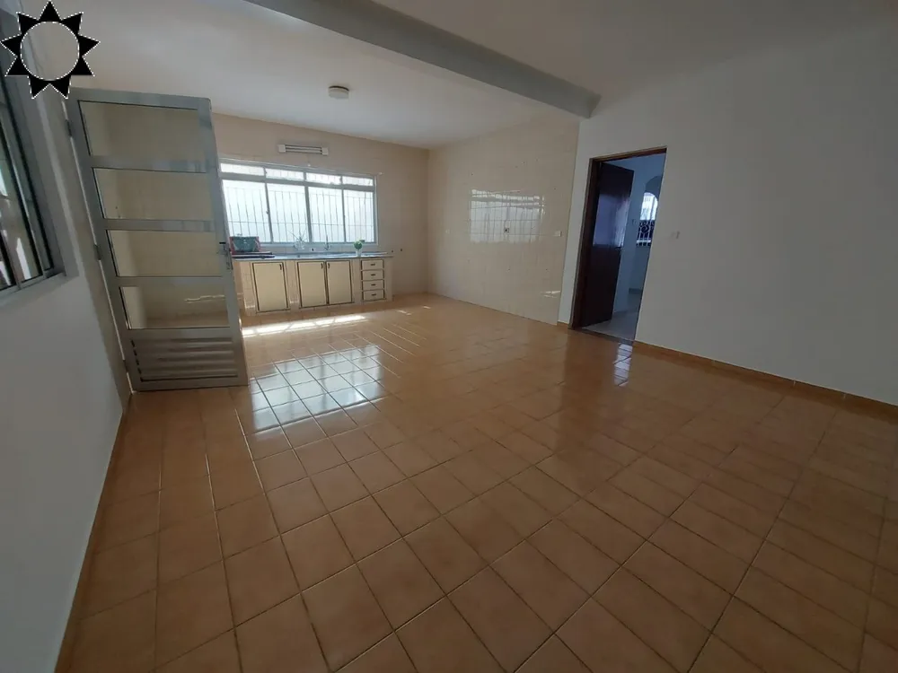Casa, 4 quartos, 238 m² - Foto 2