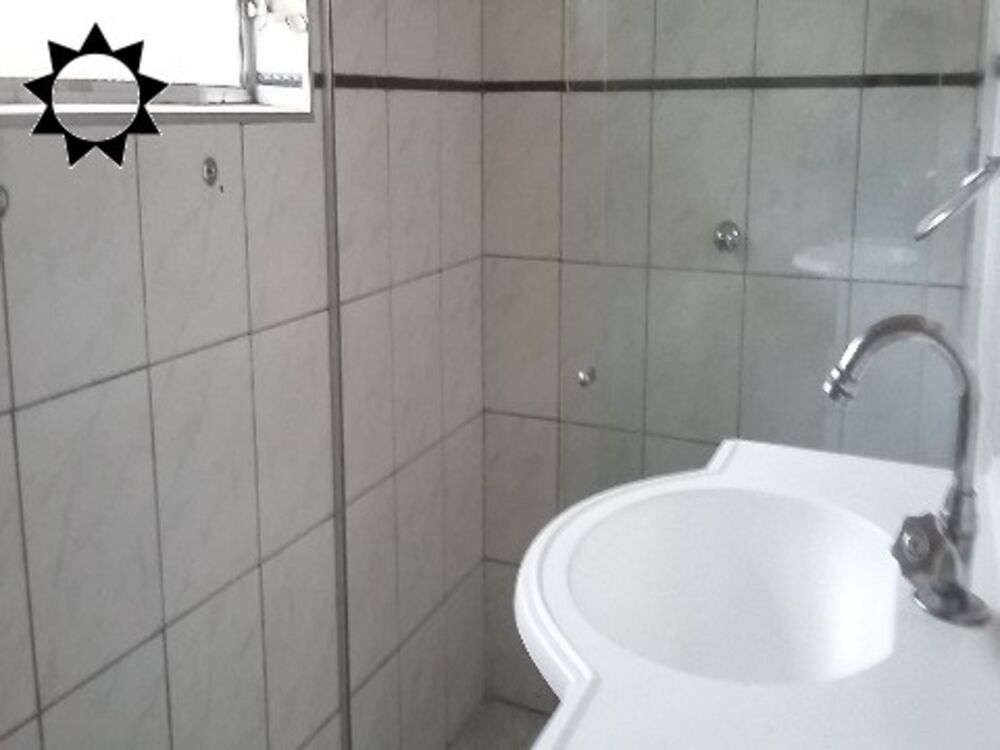Casa à venda com 3 quartos, 120m² - Foto 1