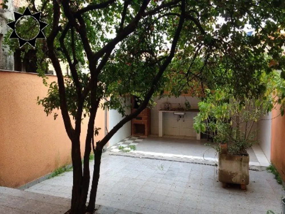 Casa, 3 quartos, 229 m² - Foto 1