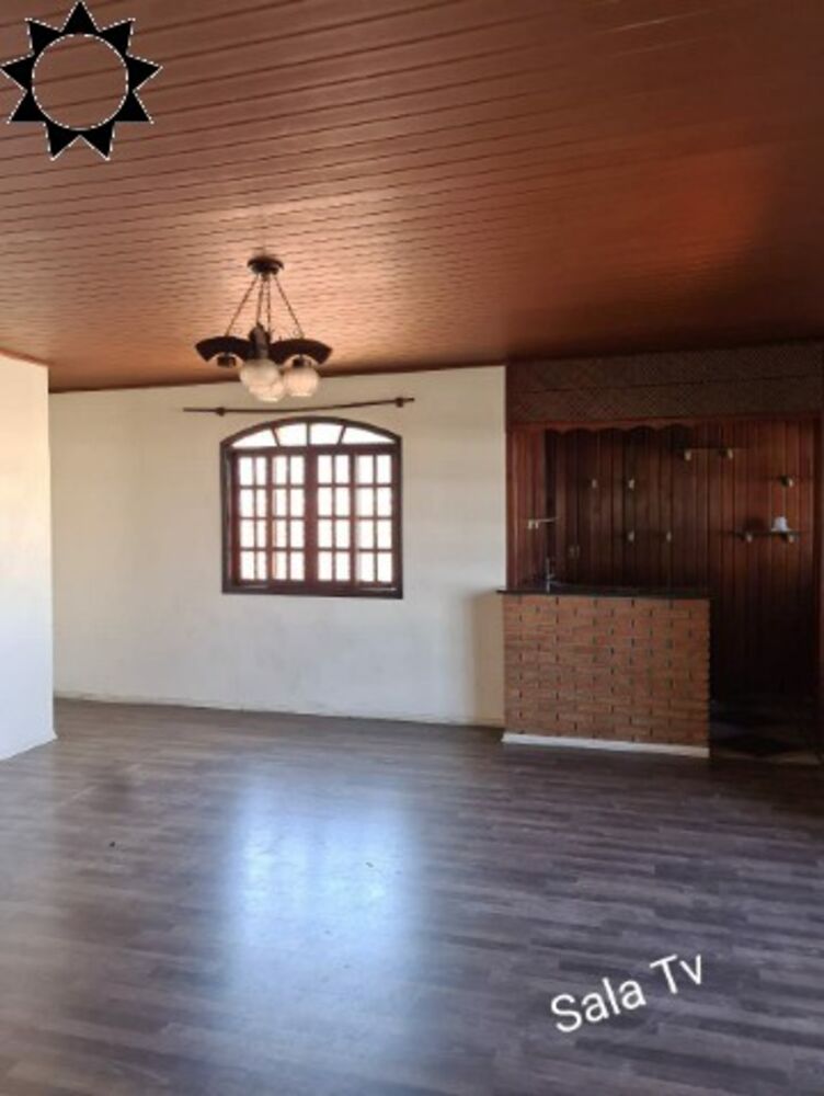 Casa, 3 quartos, 236 m² - Foto 2