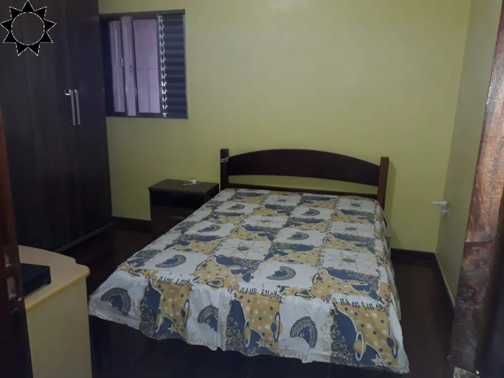Casa, 4 quartos, 196 m² - Foto 1