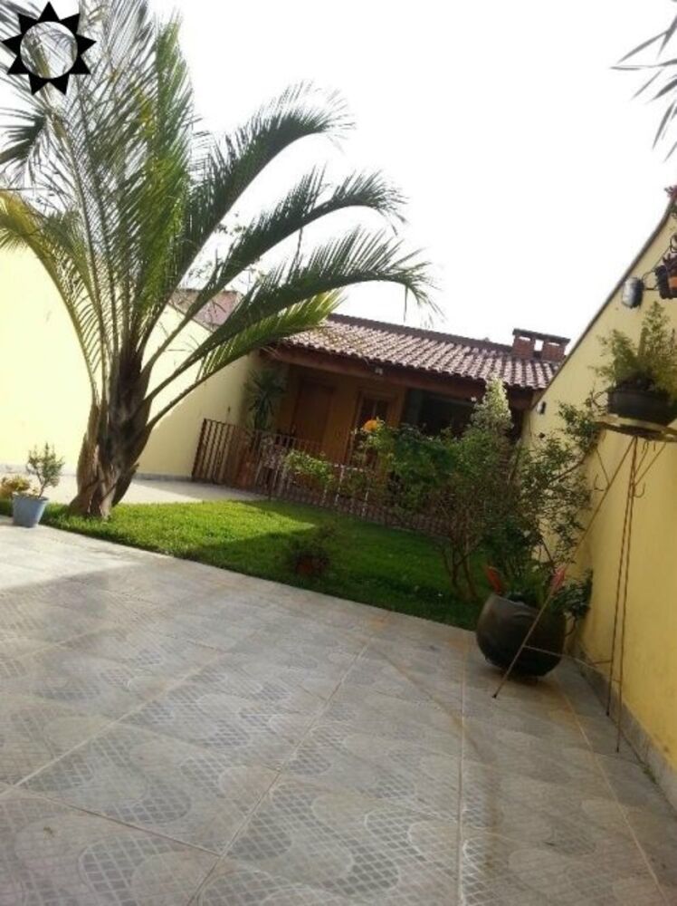 Casa, 4 quartos, 225 m² - Foto 1