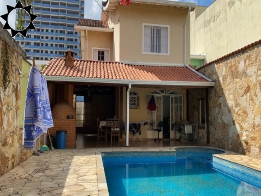 Casa, 5 quartos, 220 m² - Foto 1