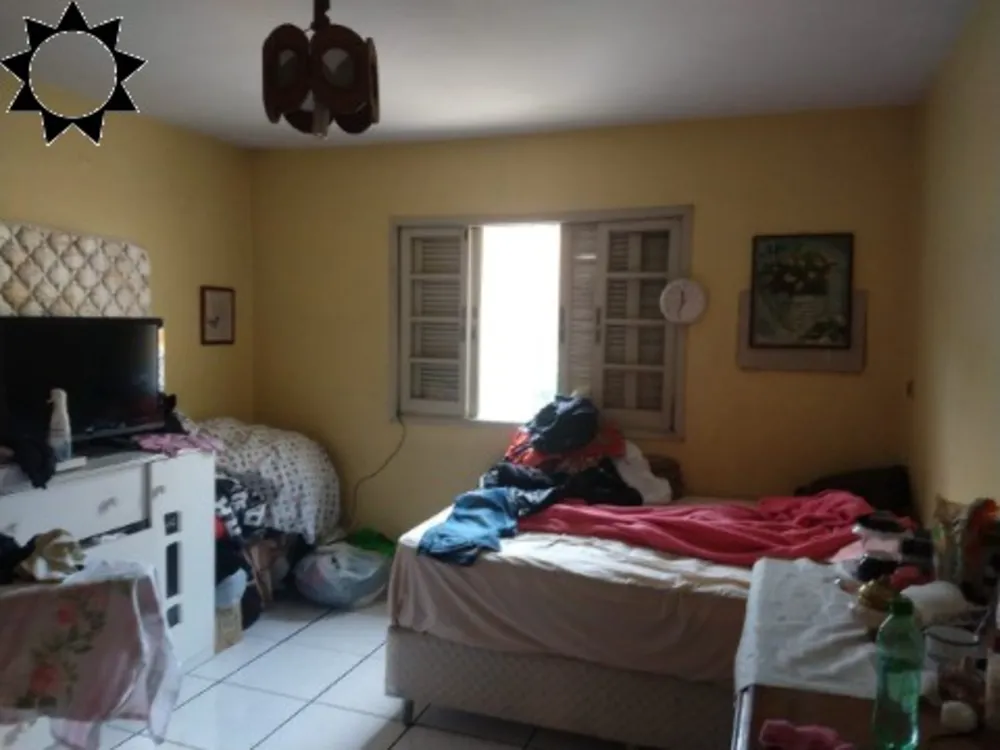 Casa, 3 quartos, 210 m² - Foto 1