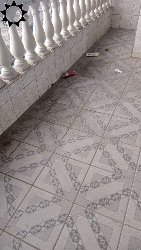 Casa à venda com 3 quartos, 200m² - Foto 1