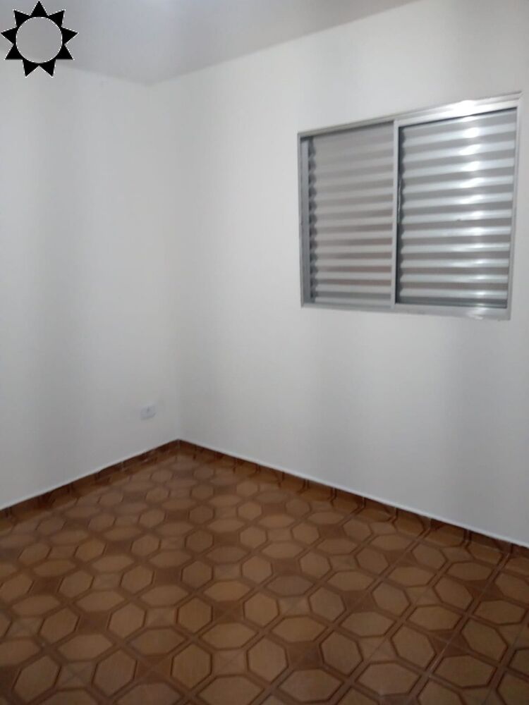 Casa à venda com 3 quartos, 200m² - Foto 3