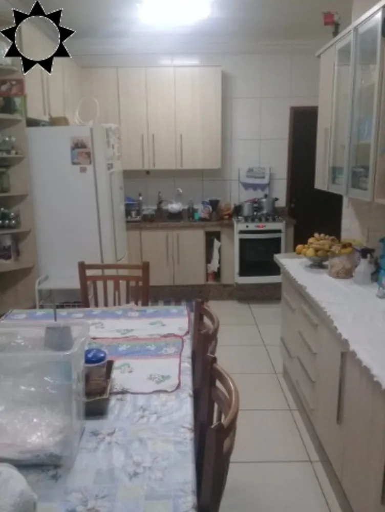 Casa, 3 quartos, 220 m² - Foto 12