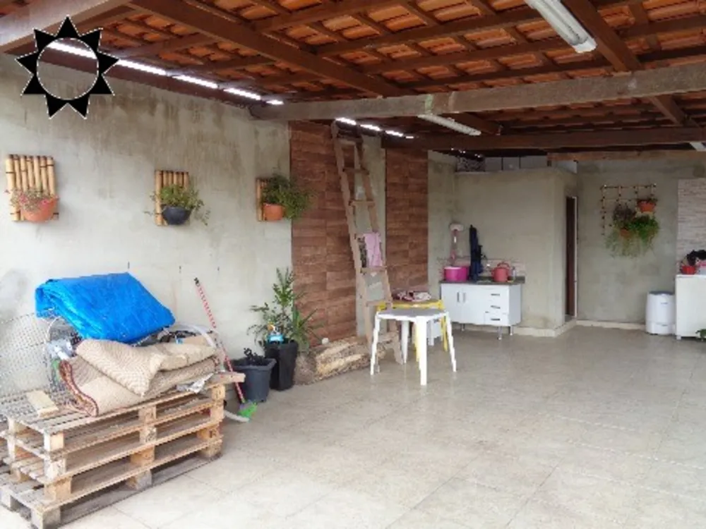 Casa, 2 quartos, 175 m² - Foto 1