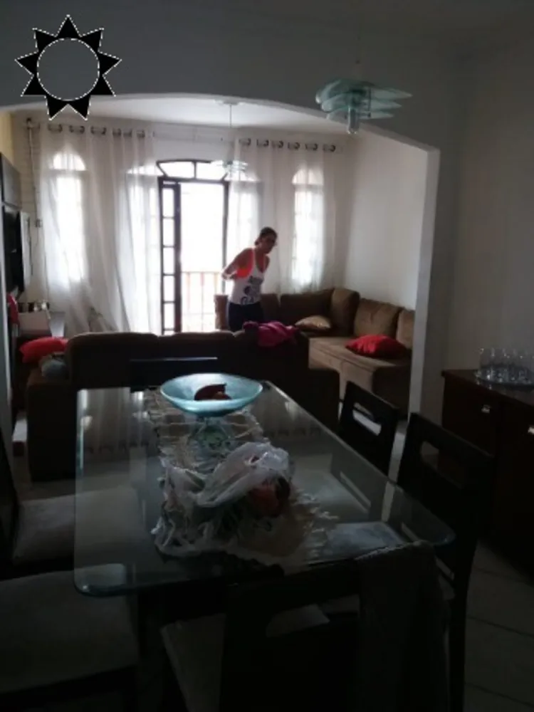 Casa, 3 quartos, 250 m² - Foto 4