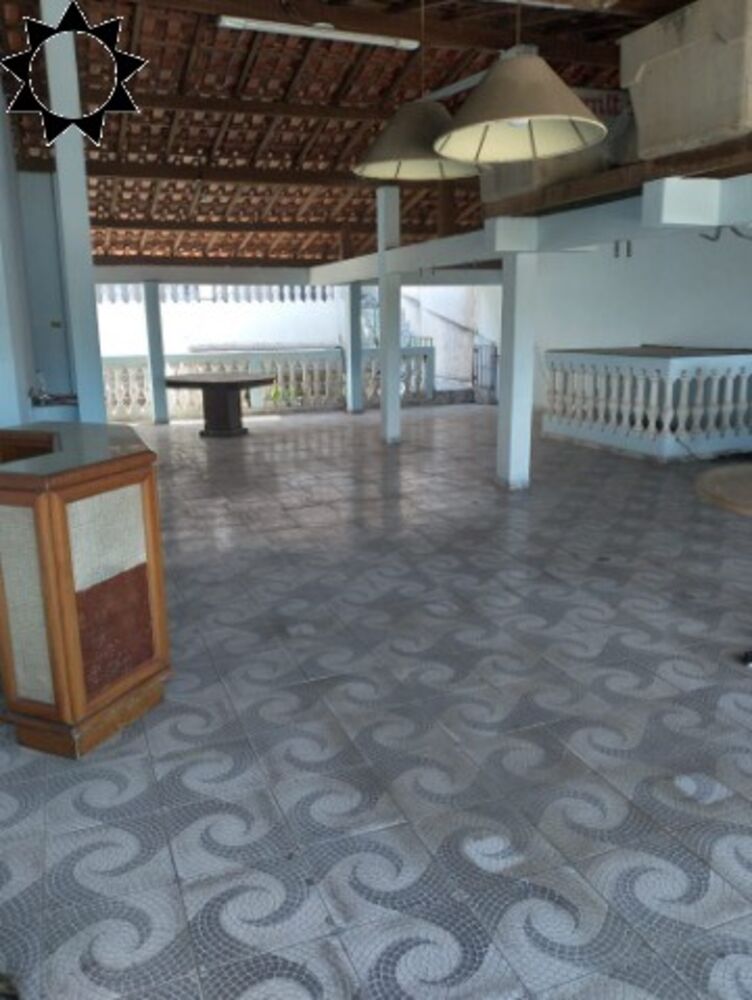 Casa à venda com 4 quartos, 170m² - Foto 1