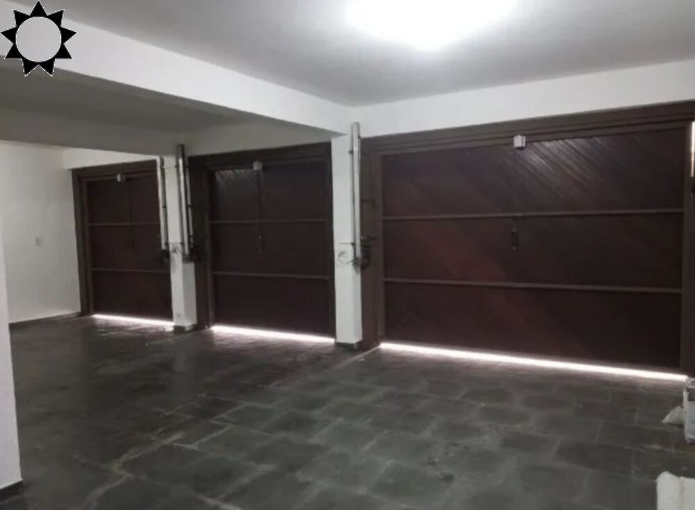 Casa à venda com 3 quartos, 200m² - Foto 2