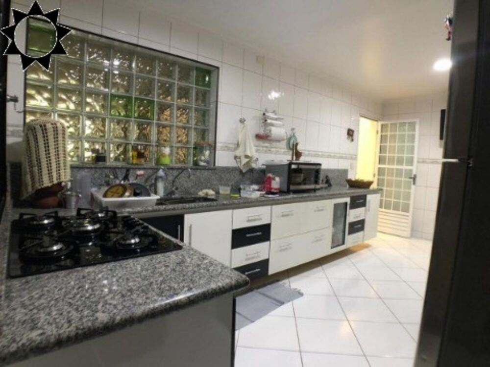 Casa, 5 quartos, 247 m² - Foto 3