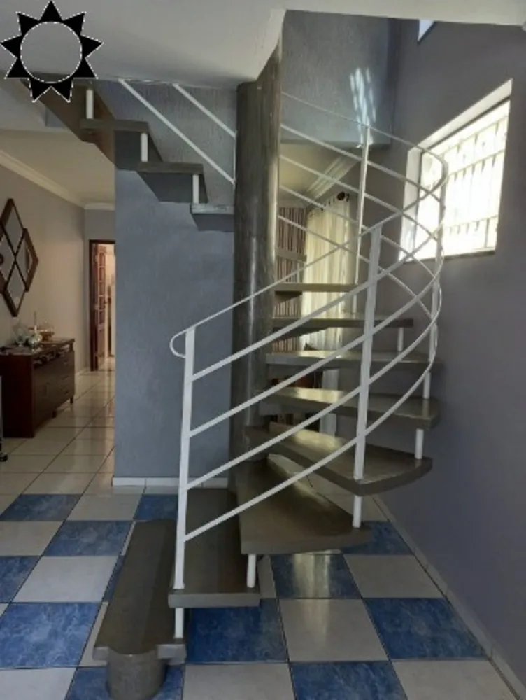 Casa, 4 quartos, 168 m² - Foto 3