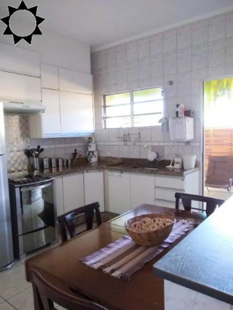Casa, 3 quartos, 157 m² - Foto 1
